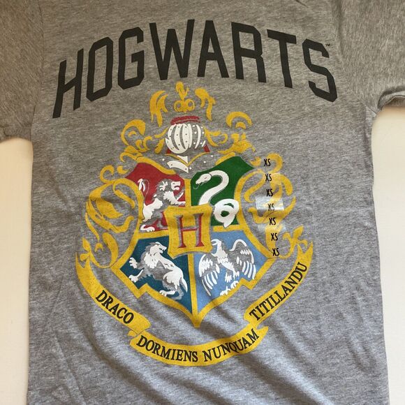 Harry Potter T-Shirt Hogwarts House Crest Graphic Tee Mens Size XS NEW TAGS - Picture 2 of 9